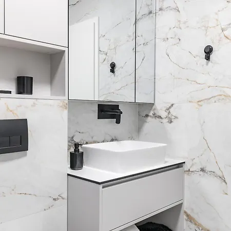 New! Old Town Luxury Ina