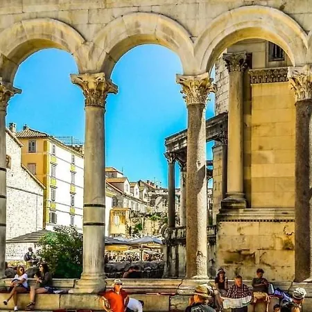 New! Old Town Luxury Ina Apartmán *