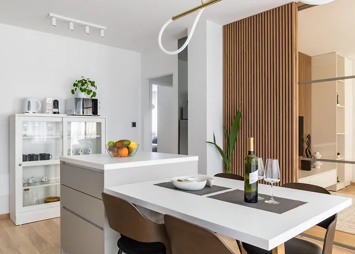 New! Old Town Luxury Ina